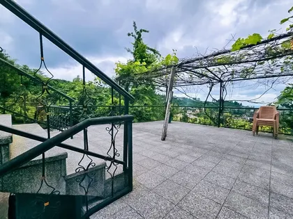 House, 4-room, 300 m²