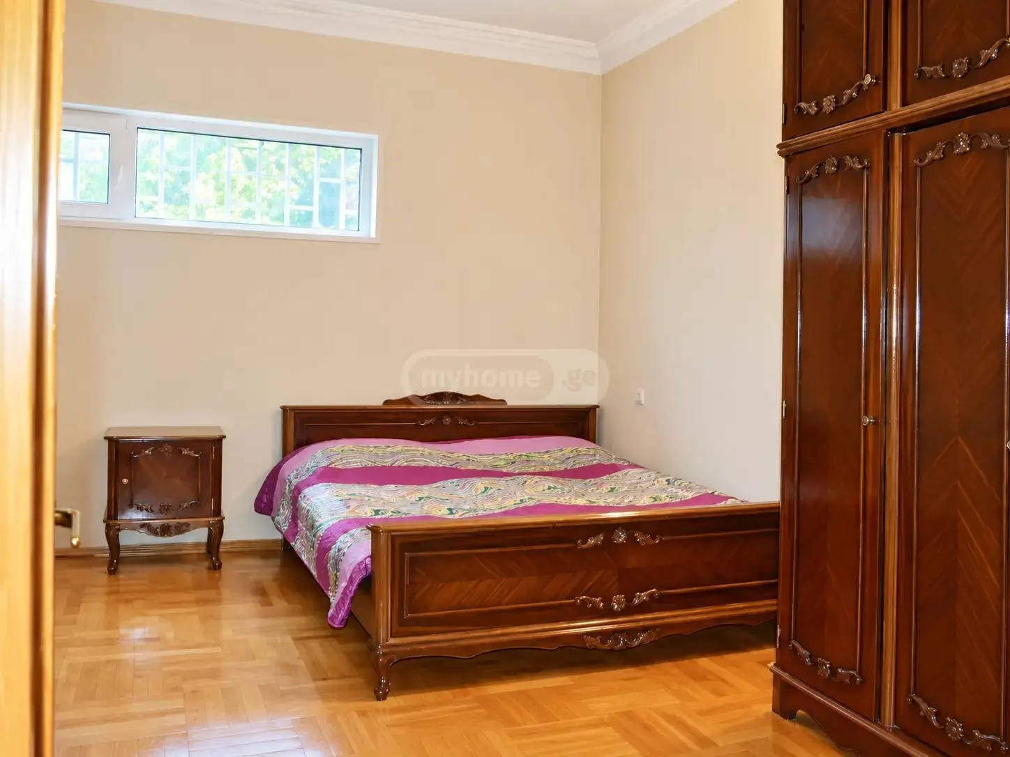 House, 5-room, 270 m²