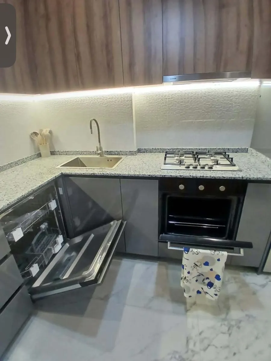 Квартира, 4-комн., 105 м²