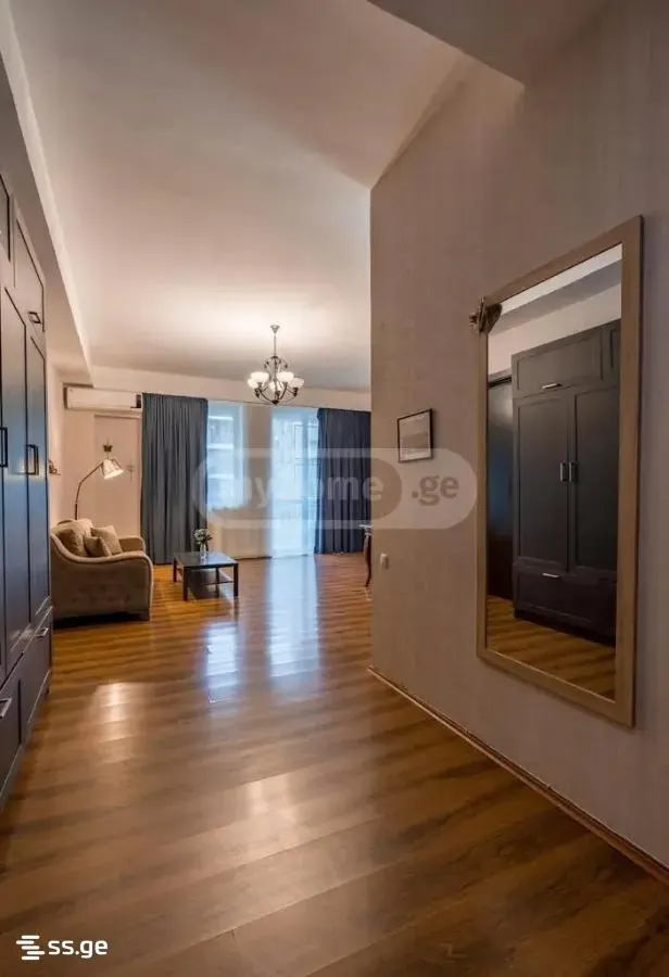Квартира, 5-комн., 180 м²