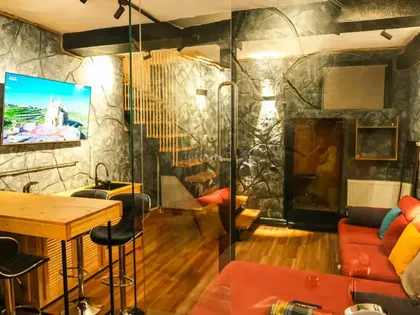 House, 3-room, 100 m²