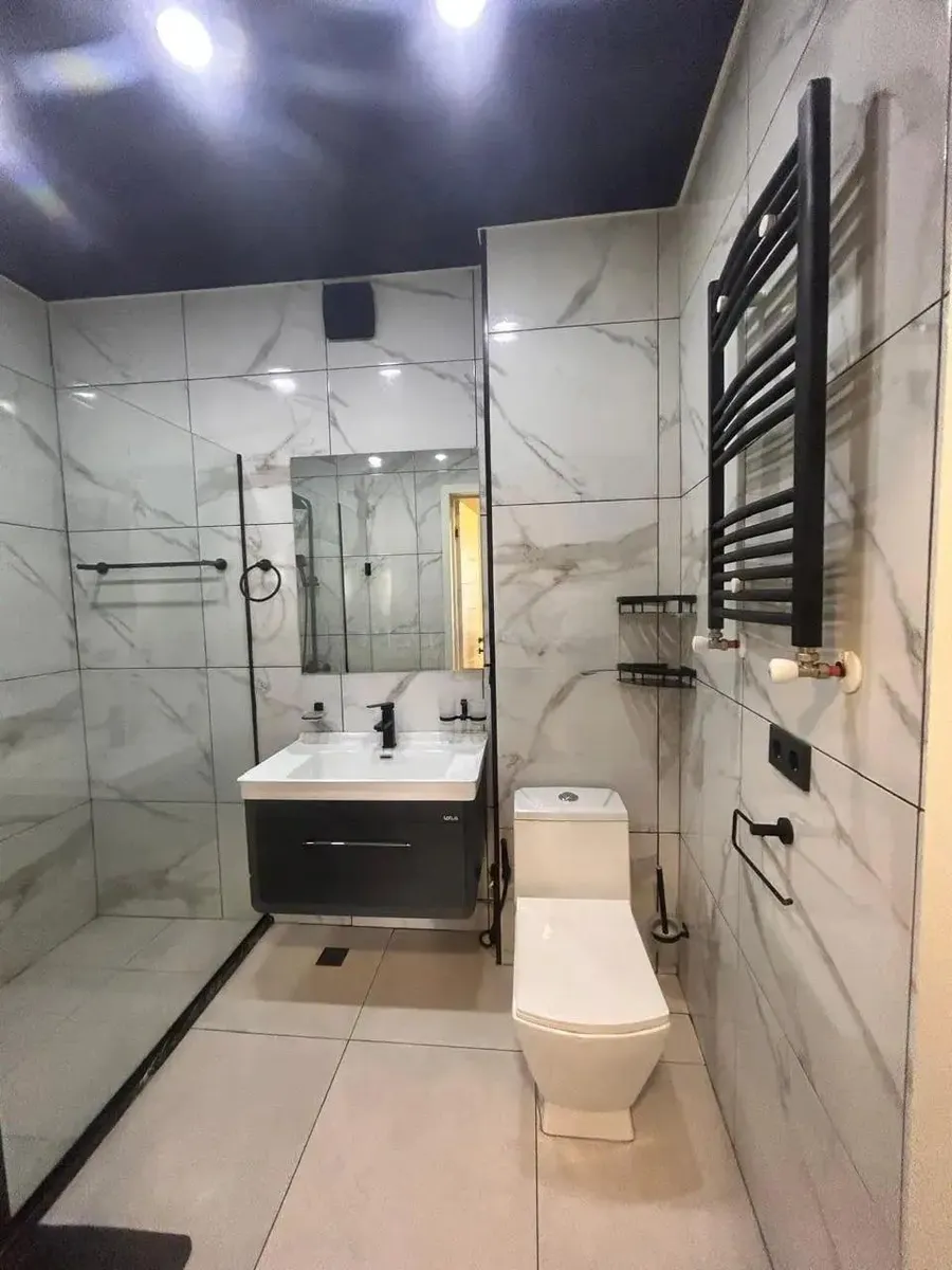 Дом, 5-комн., 280 м²