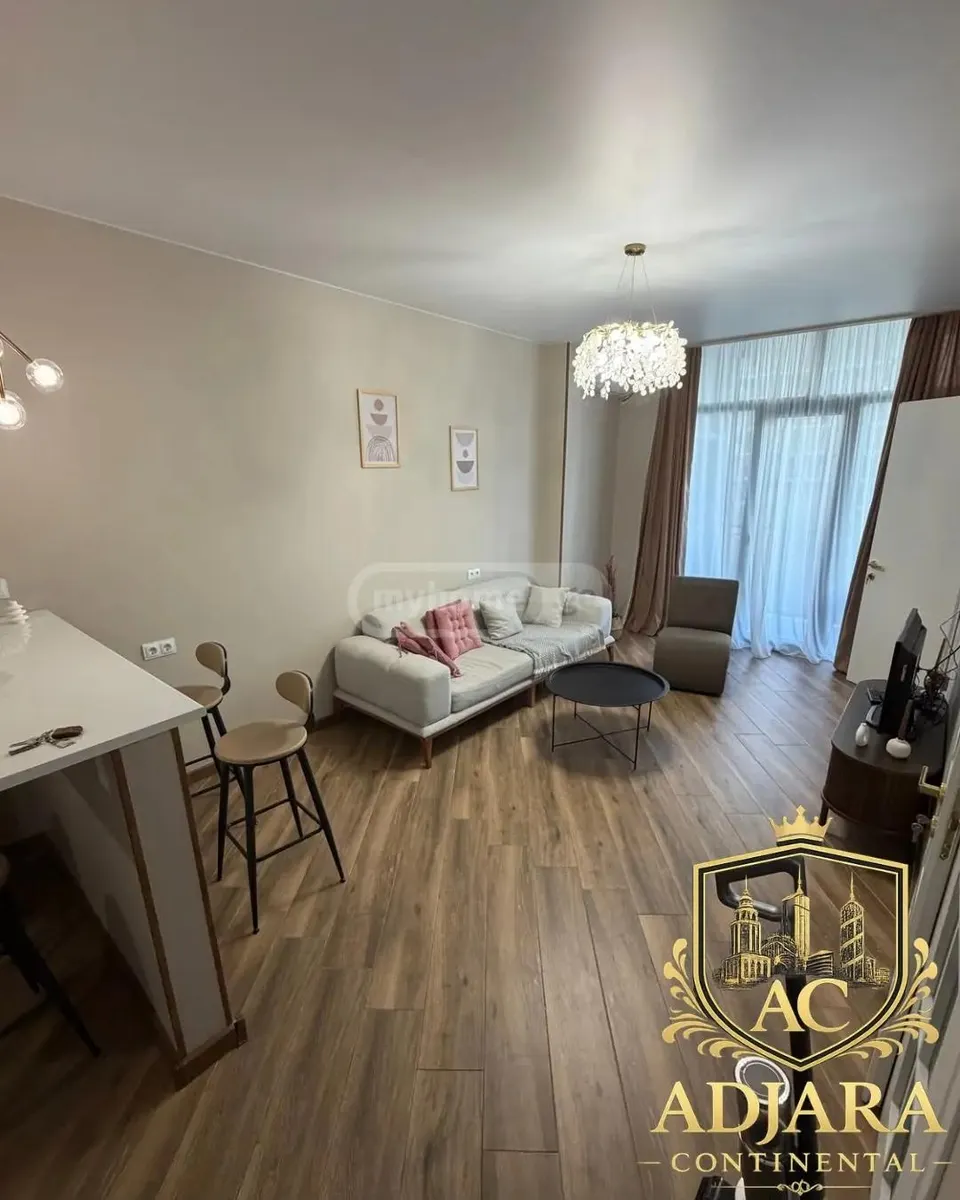 Квартира, 3-комн., 65 м²