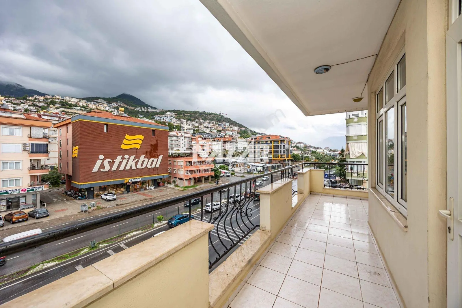 Apartment, 4-room, 160 m²