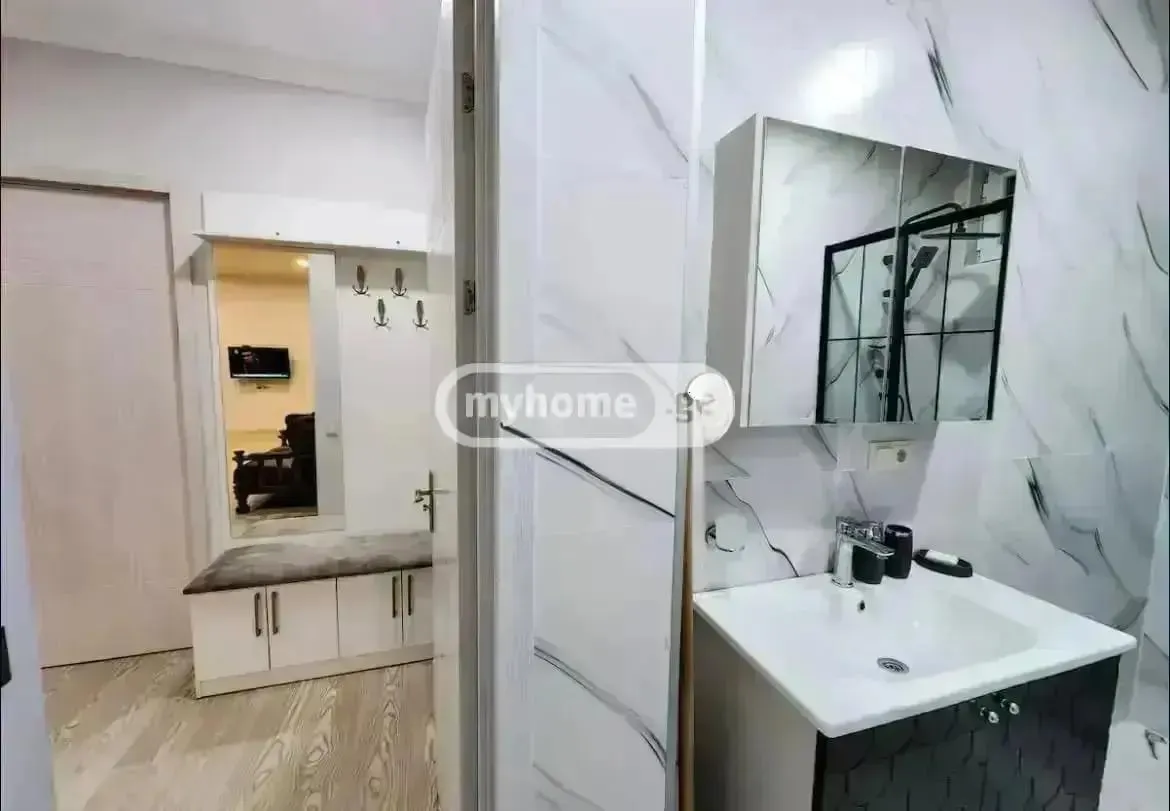 House, 3-room, 71 m²