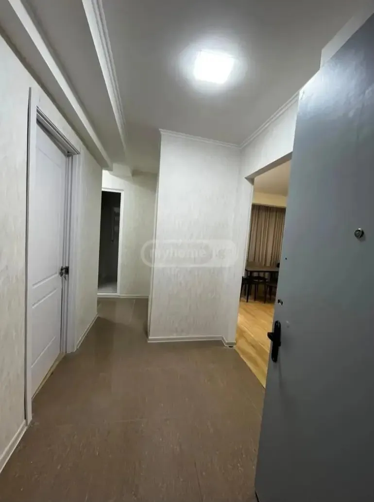 Квартира, 3-комн., 75 м²