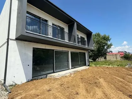 Дом, 5-комн., 370 м²
