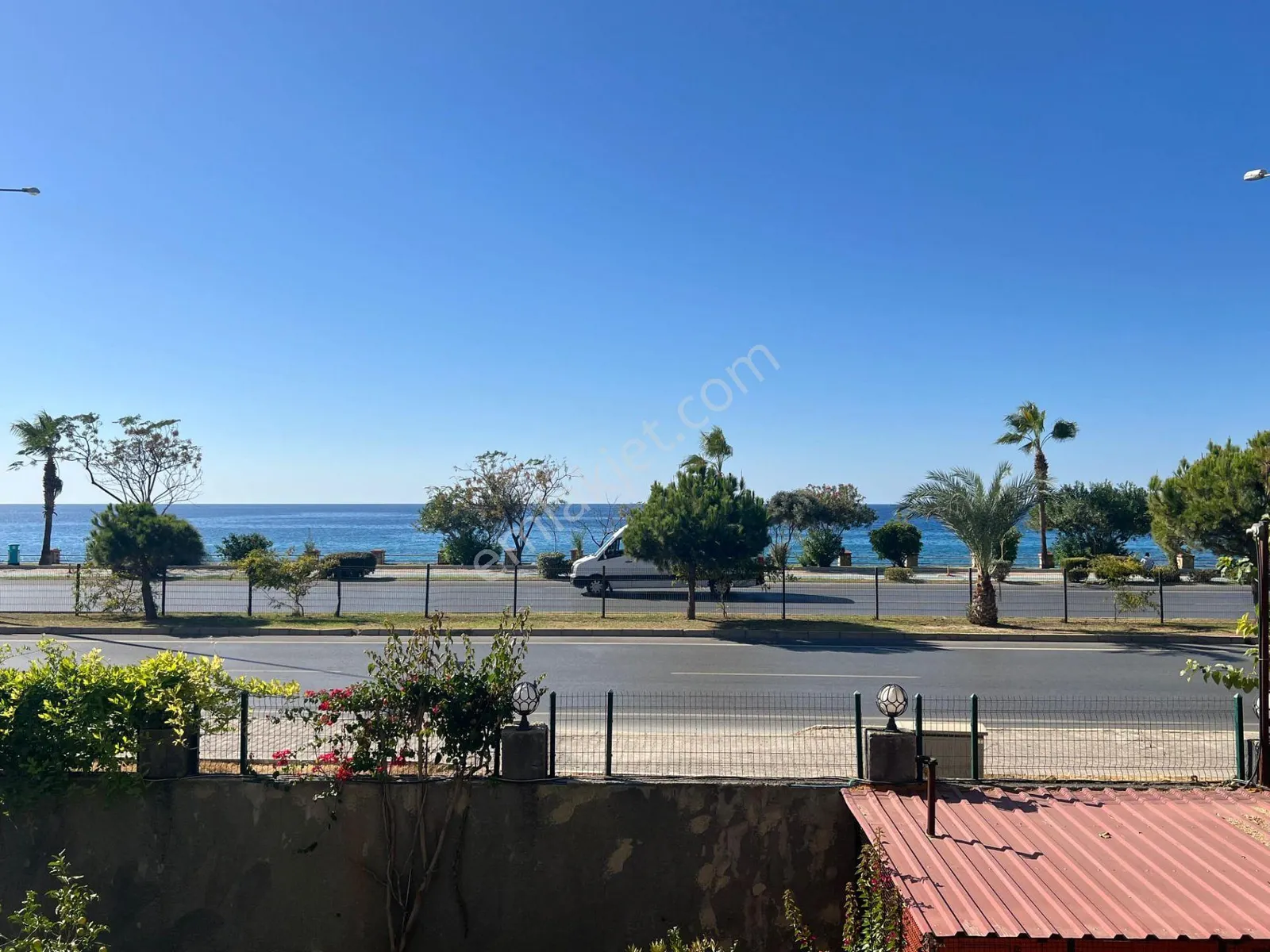 Apartment, 6-room, 200 m²