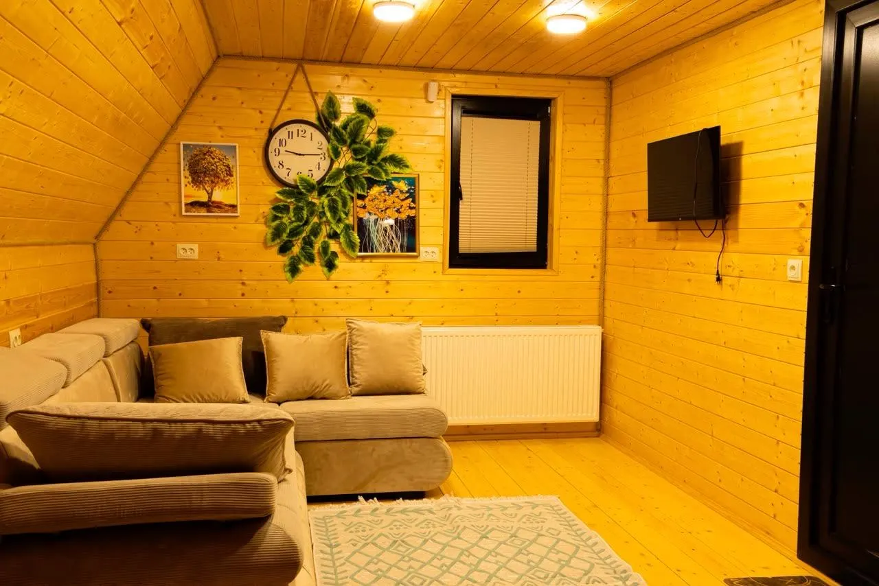 Дом, 5-комн., 300 м²