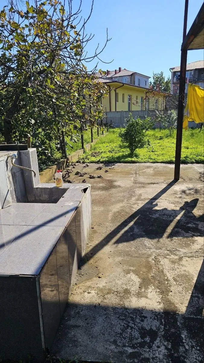 House, 6-room, 250 m²