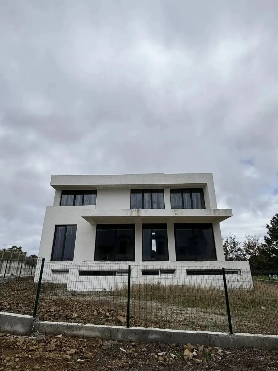 Дом, 6-комн., 400 м²