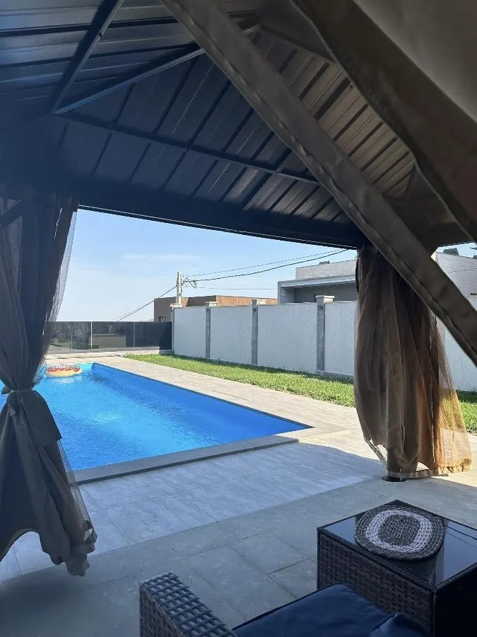 Дом, 6-комн., 400 м²