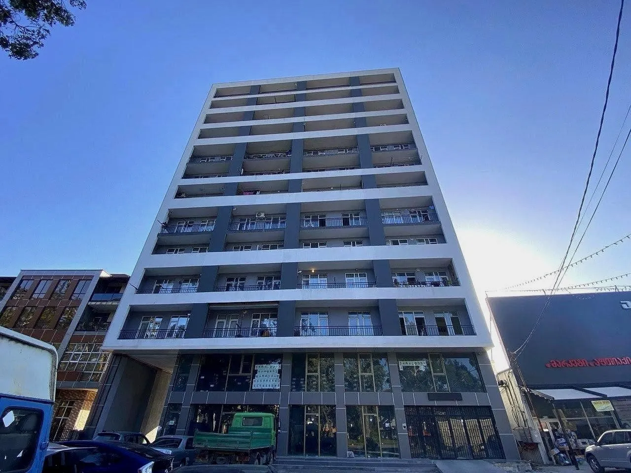 საცხოვრებელი კომპლექსი Fridon Khalvashi Ave, 239b