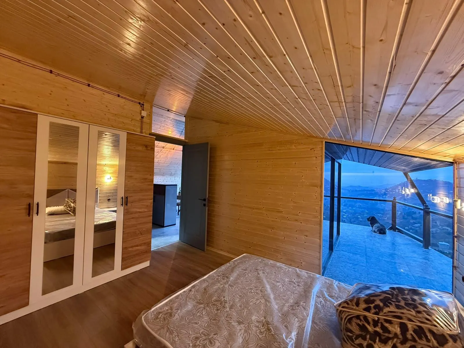 House, 7-room, 200 m²