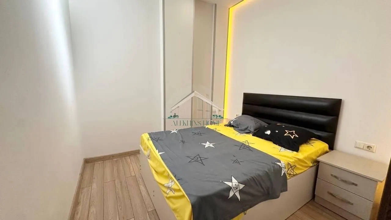 Квартира, 3-комн., 65 м², Shota Rustaveli St, 15/7