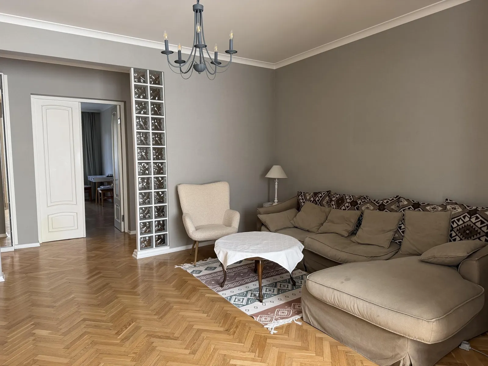Квартира, 3-комн., 120 м²