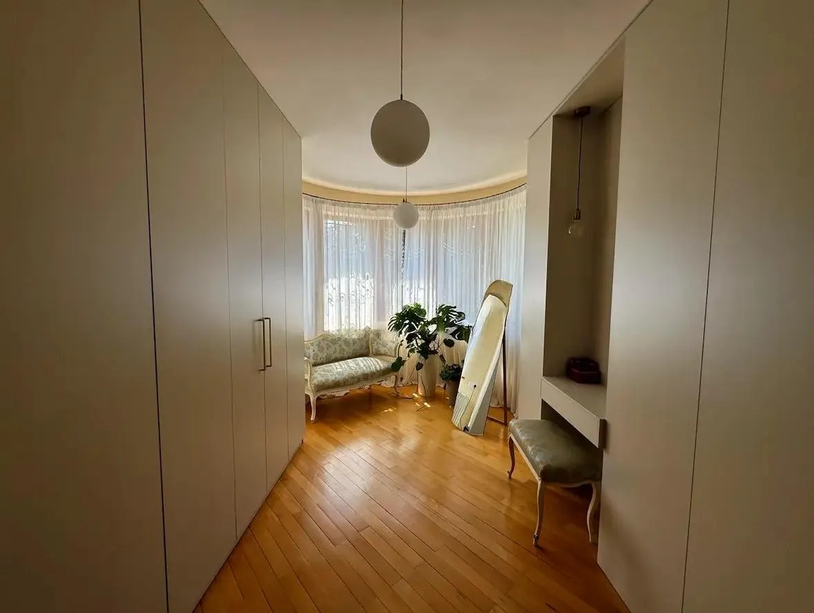 House, 9-room, 550 m²