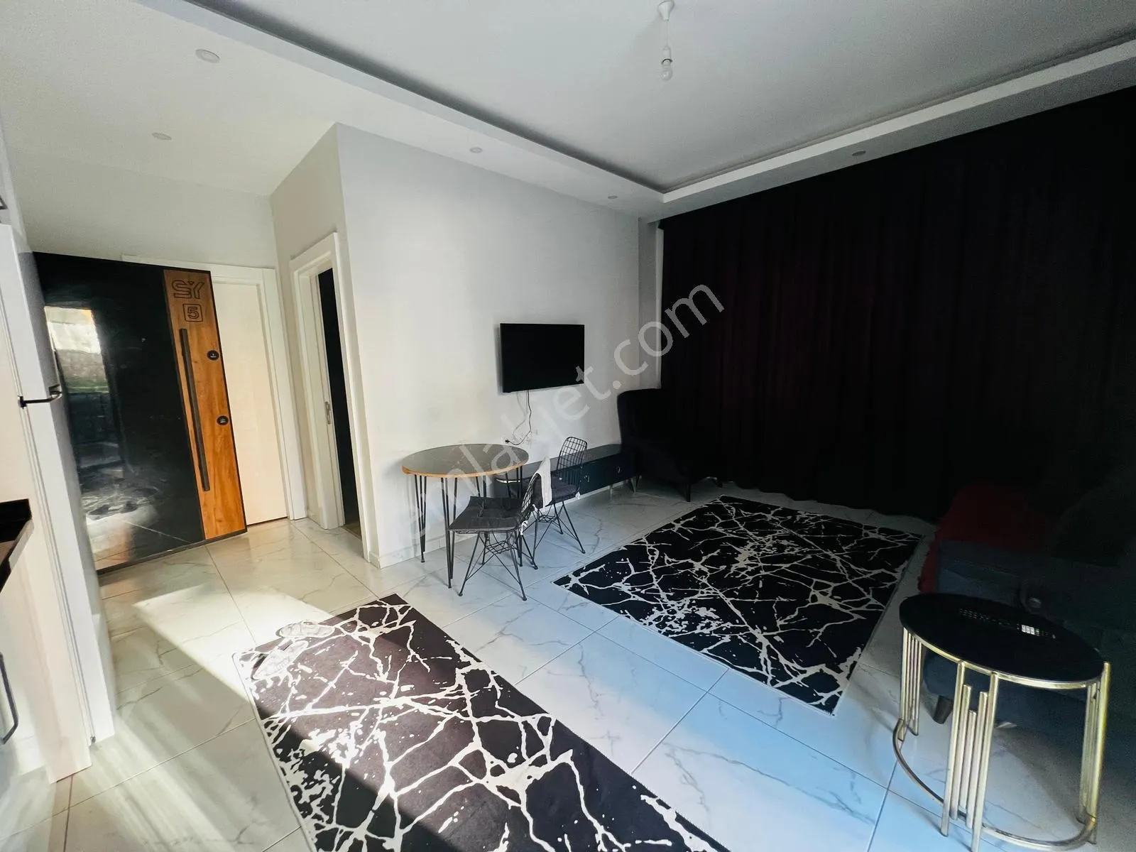 Apartment, 2-room, 60 m²