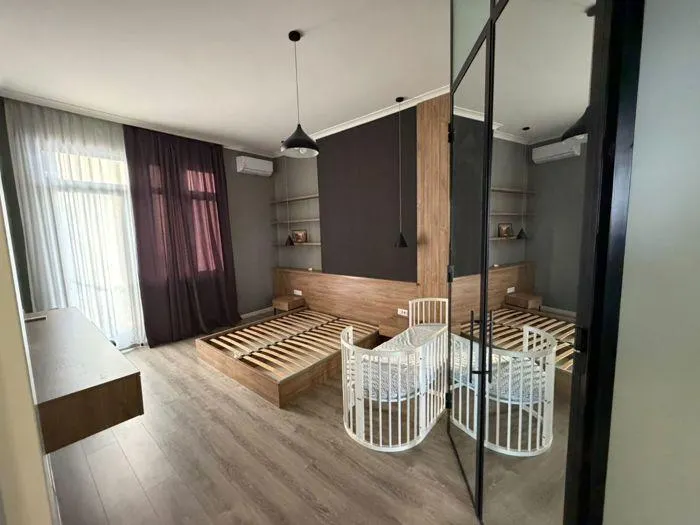 Квартира, 4-комн., 152 м², Petre Iberi St, 24, 24b, 24c