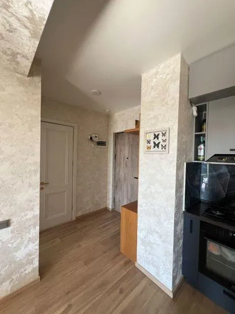 Квартира, 3-комн., 83 м²