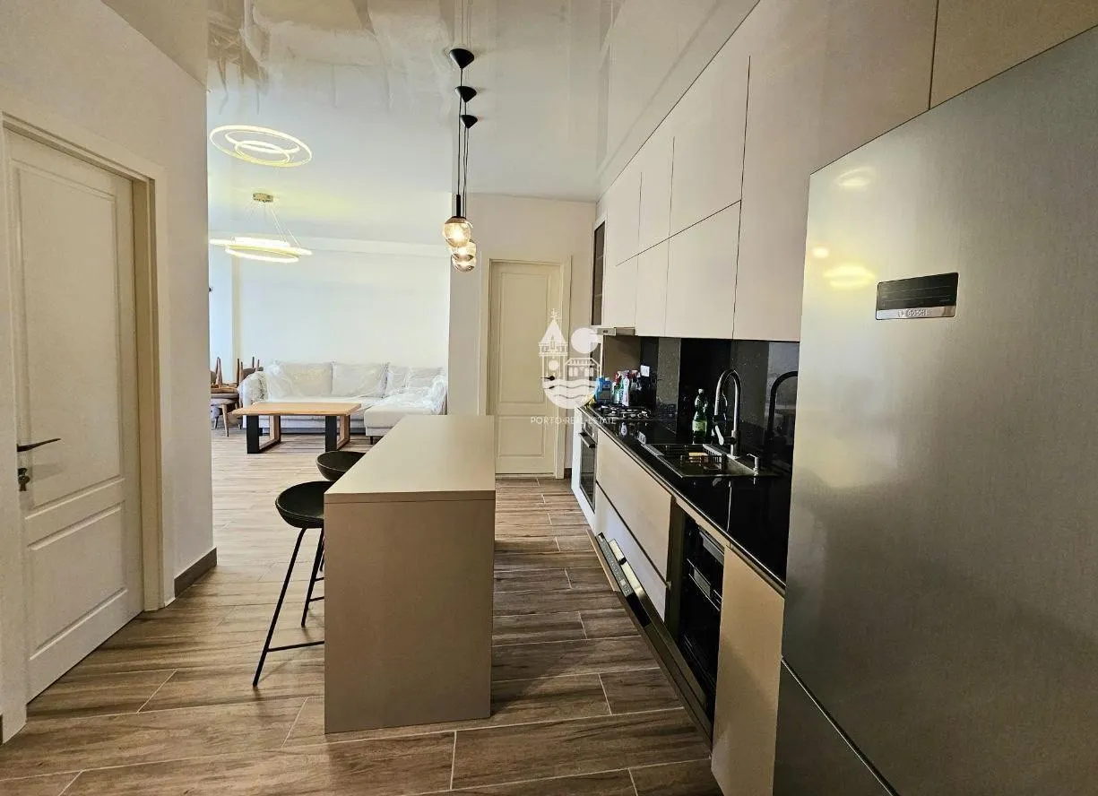 Квартира, 2-комн., 65 м²