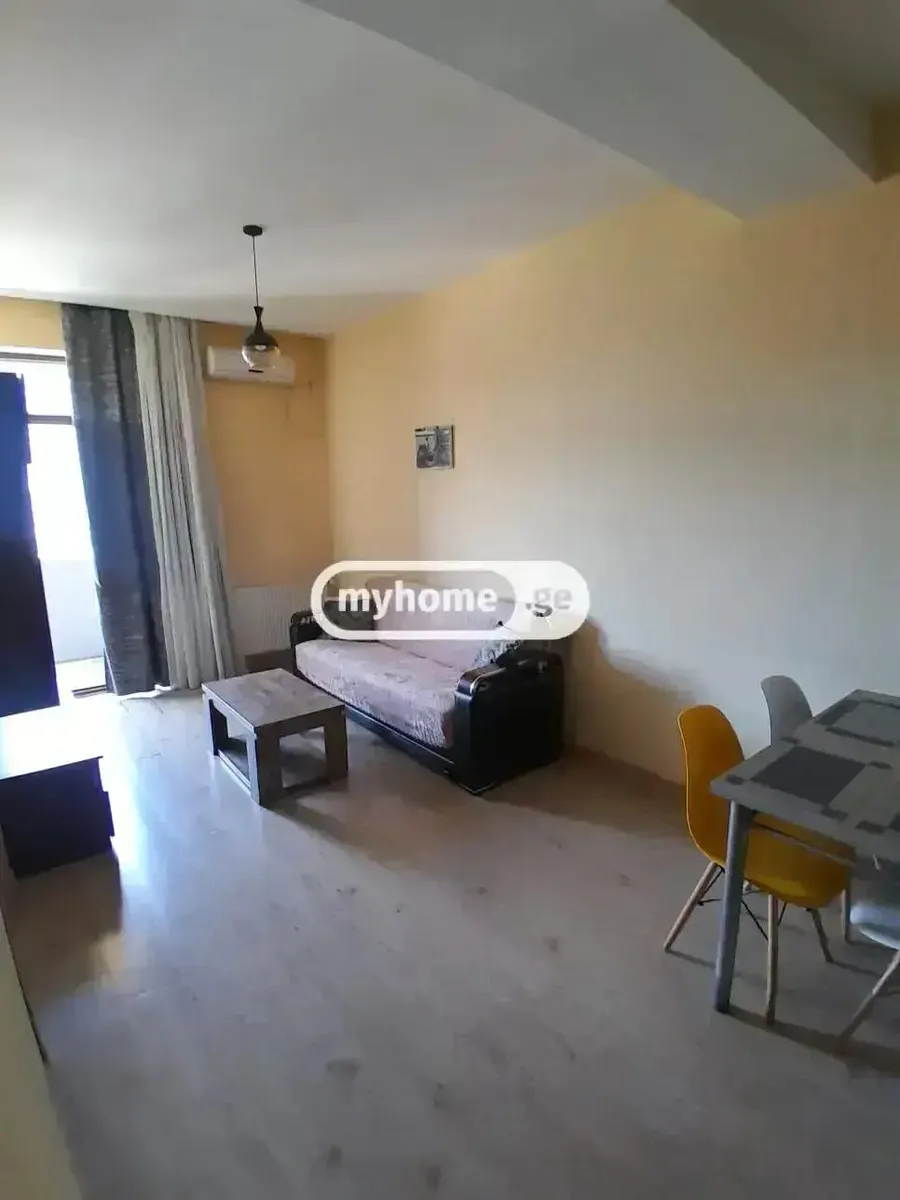 Квартира, 3-комн., 70 м²