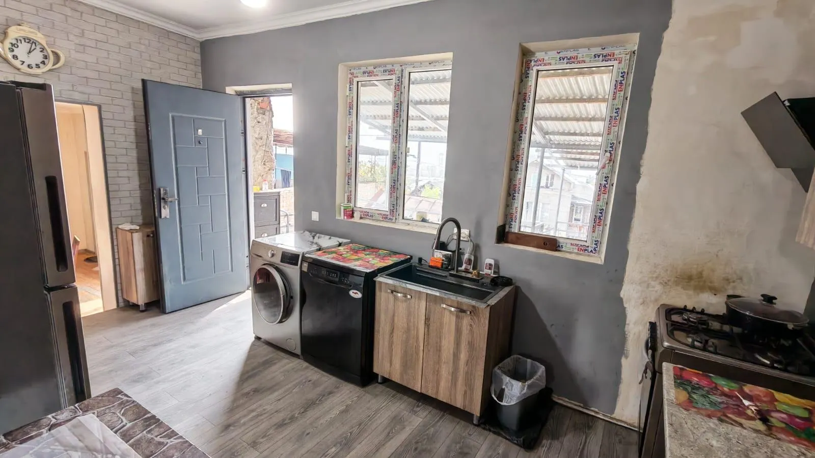 House, 5-room, 231 m²