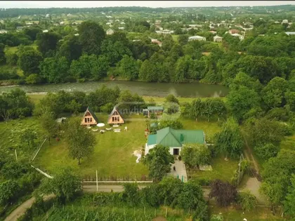 House, 4-room, 200 m²