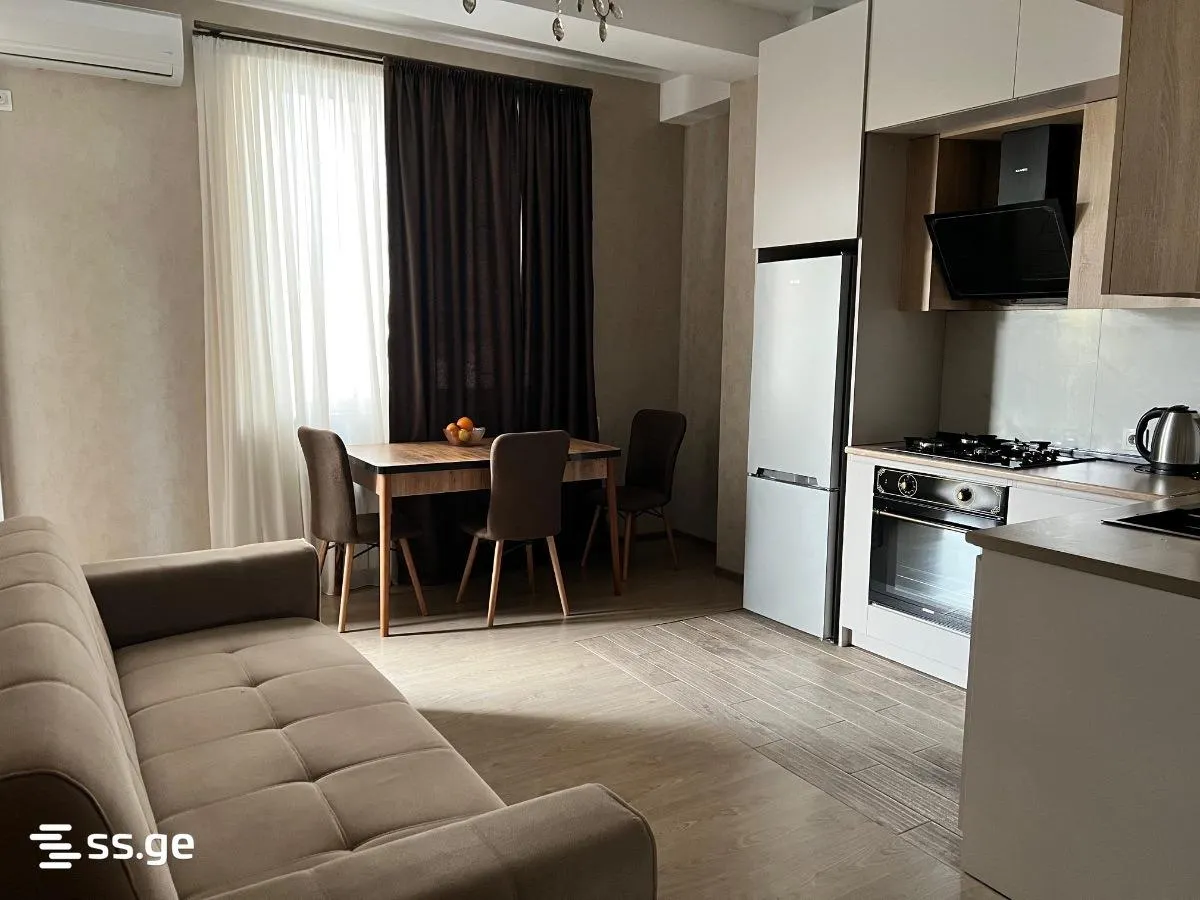 Квартира, 3-комн., 56 м²