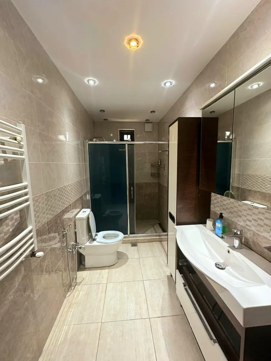 House, 6-room, 600 m²