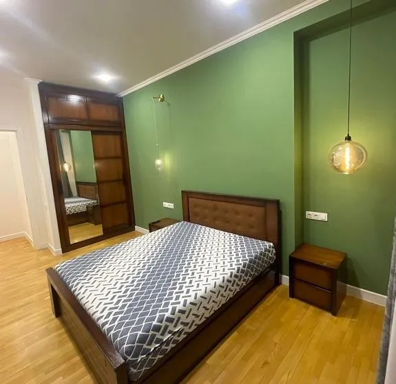 Квартира, 5-комн., 165 м²