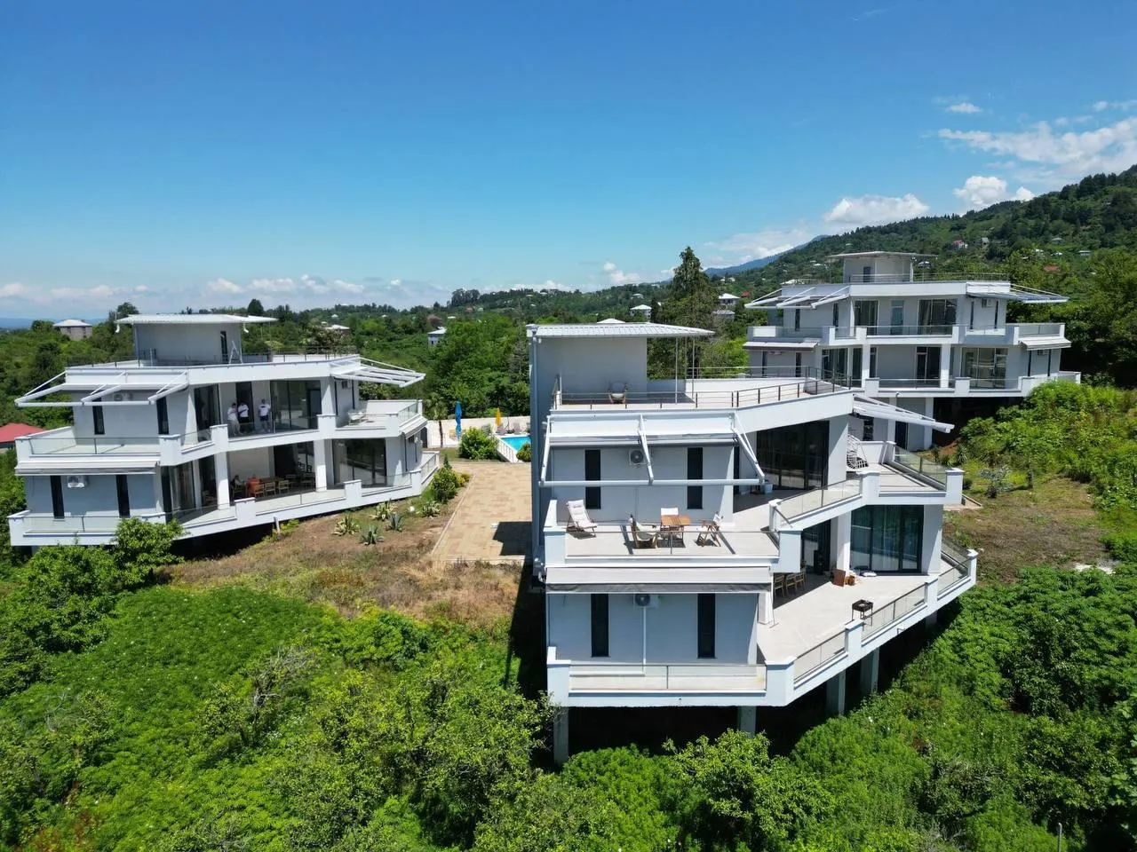 House, 5-room, 415 m²