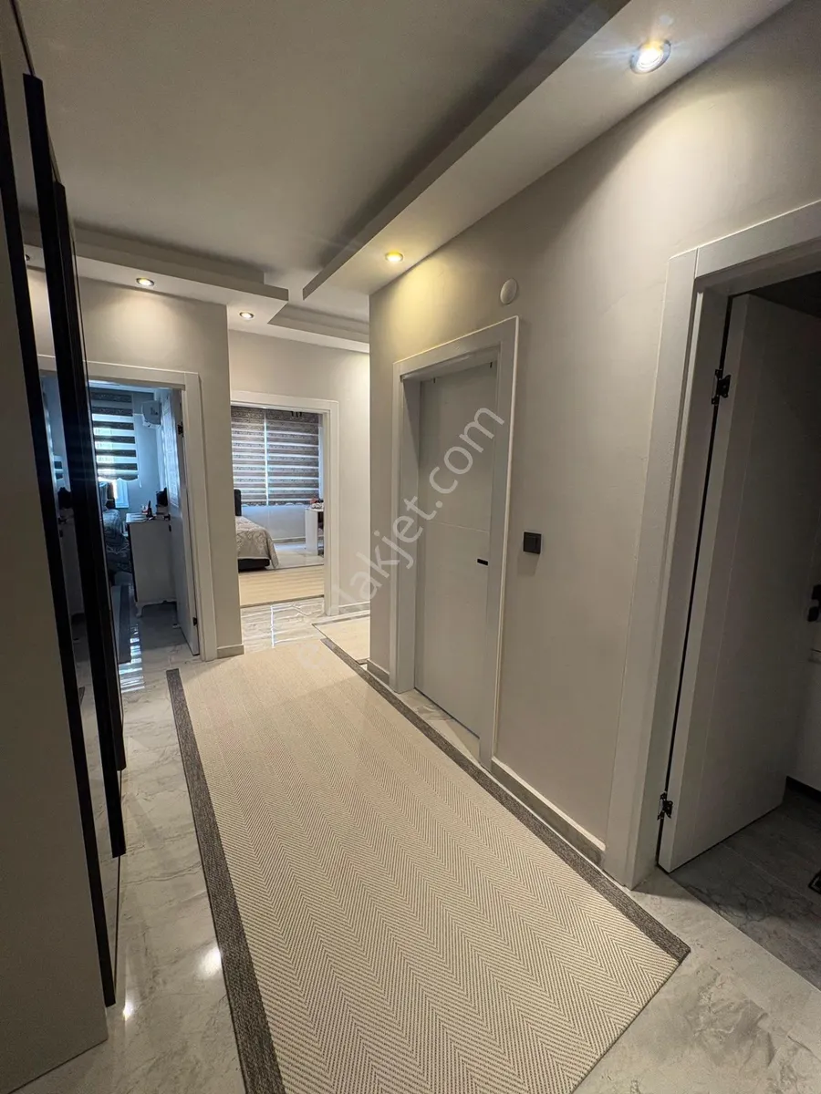 Apartment, 4-room, 140 m²