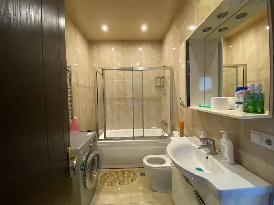 Квартира, 2-комн., 63 м²