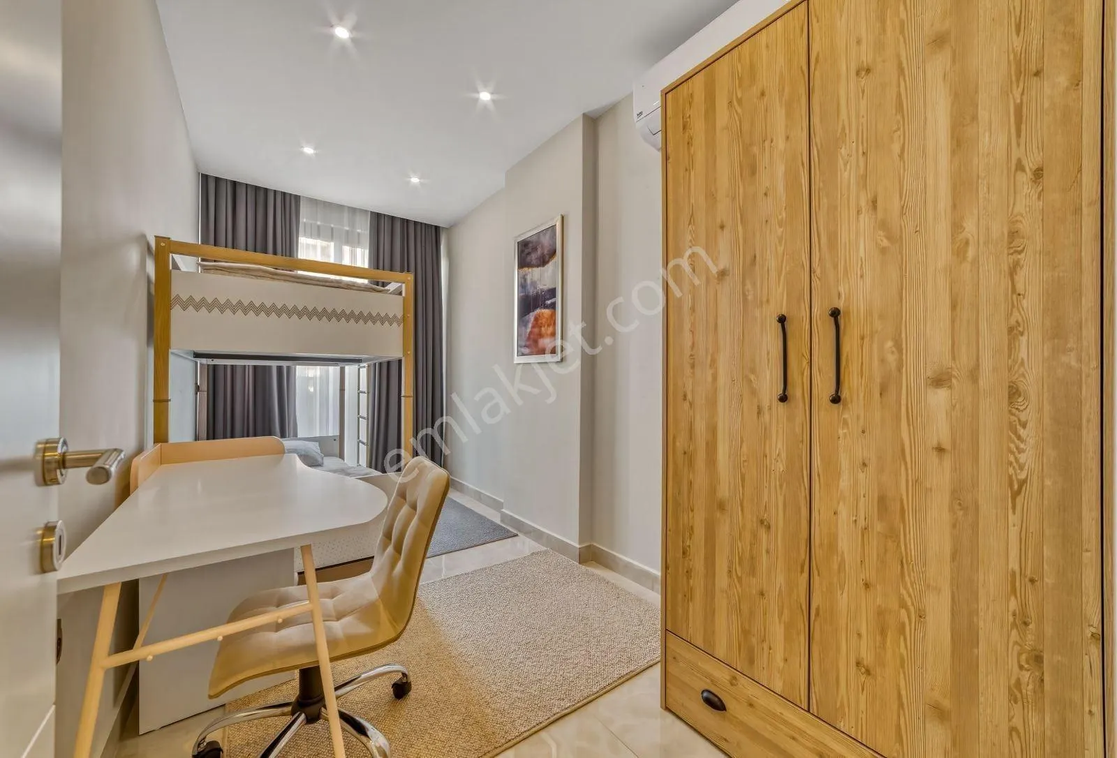 Apartment, 3-room, 85 m²