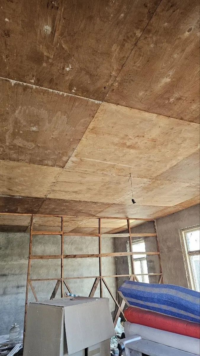 House, 6-room, 250 m²