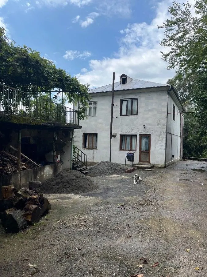 House, 5-room, 300 m²
