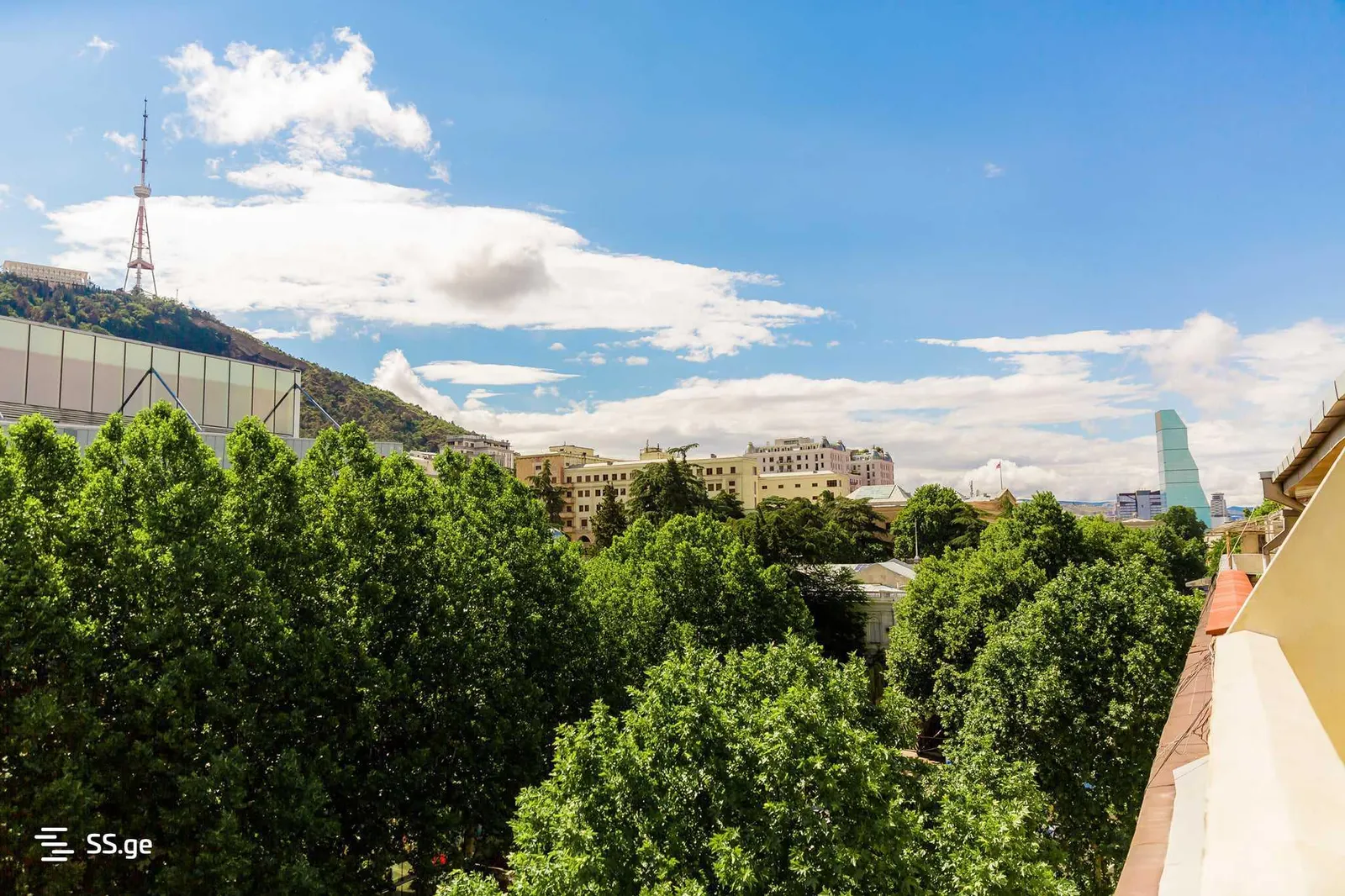 Apartment, 3-room, 85 m²