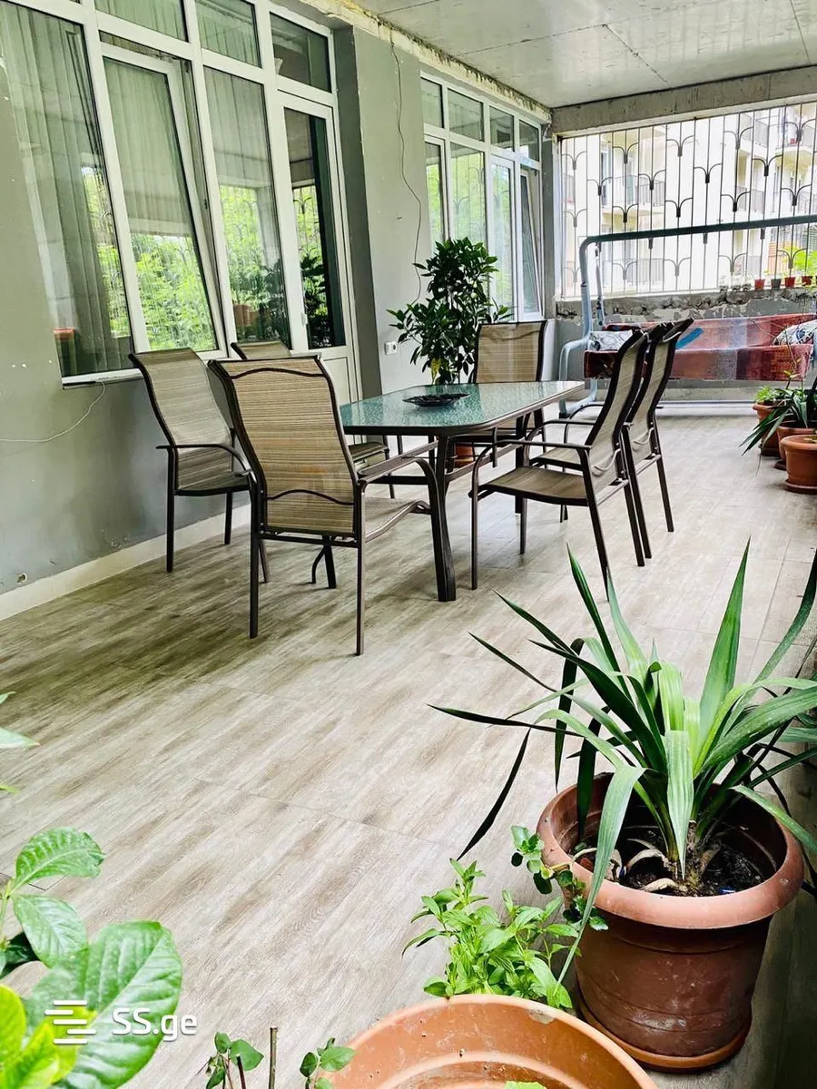 Apartment, 4-room, 220 m²