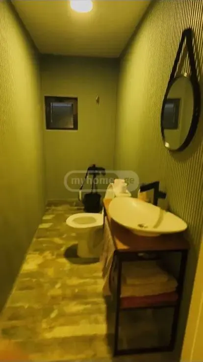 House, 2-room, 60 m²
