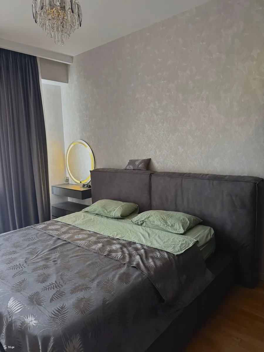 Квартира, 3-комн., 100 м²