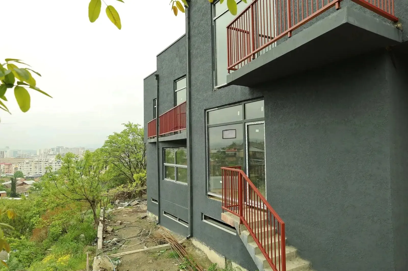 House, 5-room, 220 m²