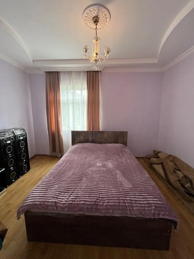 House, 5-room, 300 m²