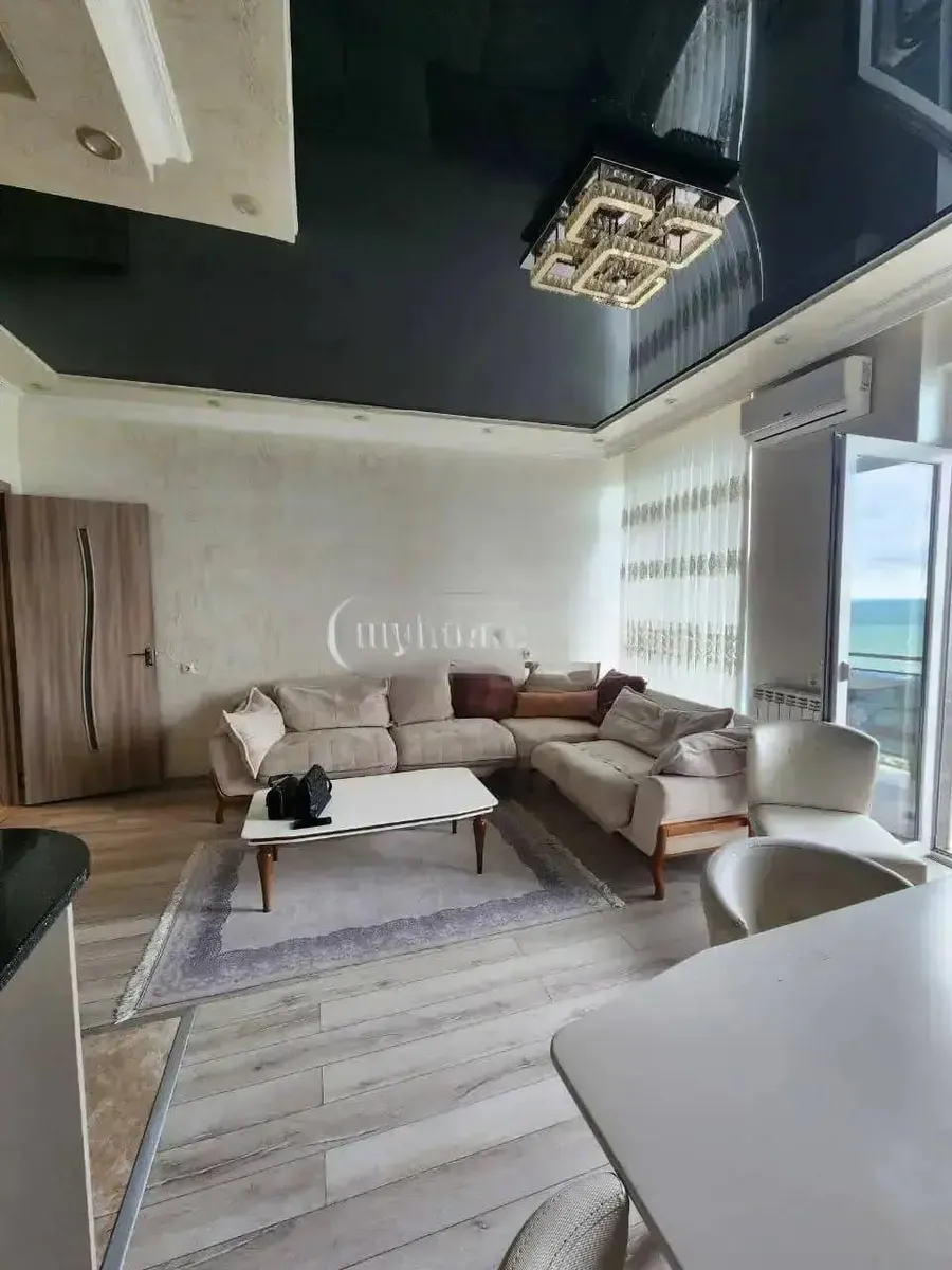 Квартира, 3-комн., 100 м², Aisi