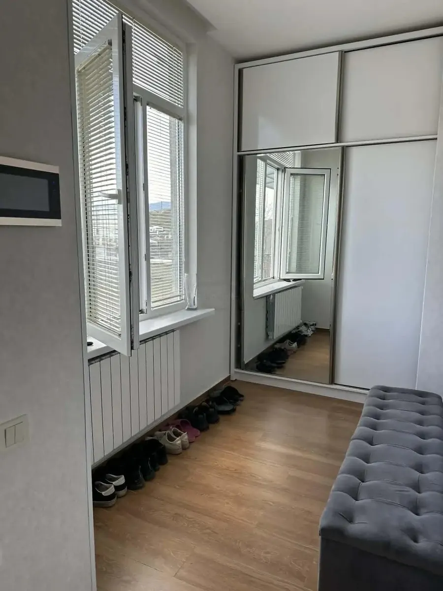 Дом, 7-комн., 330 м²