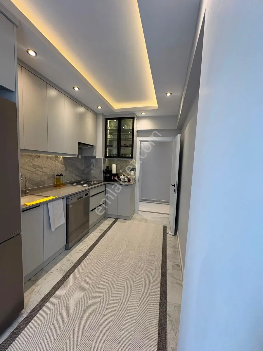 Apartment, 4-room, 140 m²