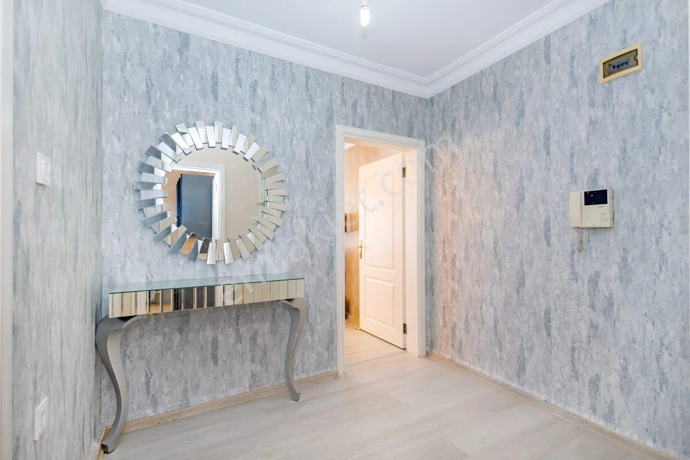 Apartment, 2-room, 60 m²