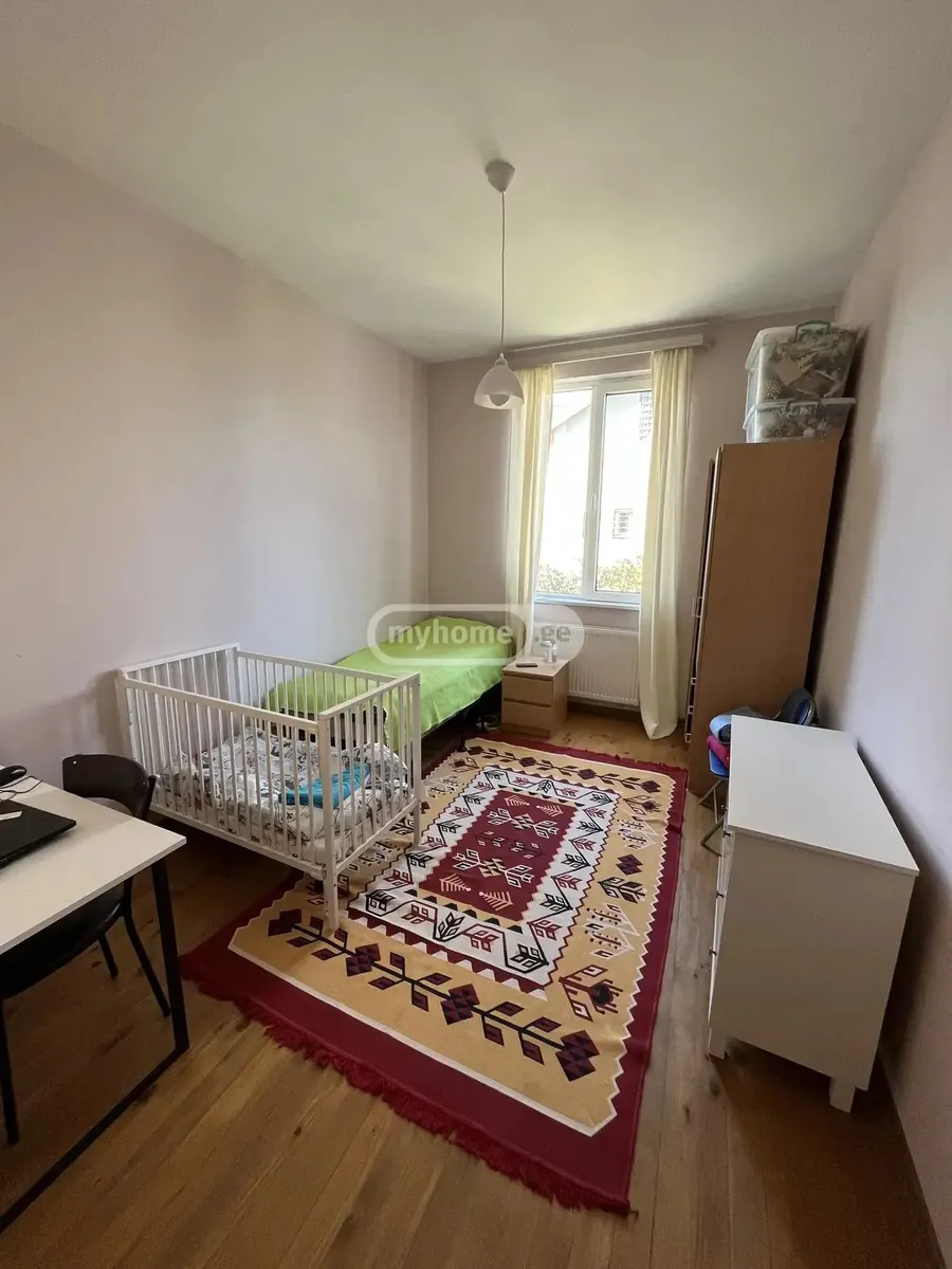 House, 6-room, 262 m²