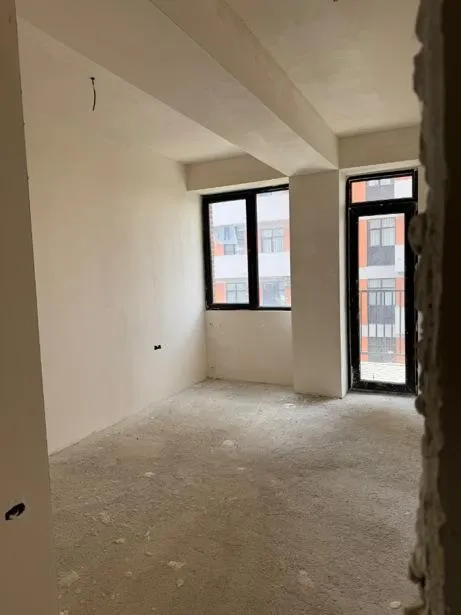 Квартира, 3-комн., 92 м²