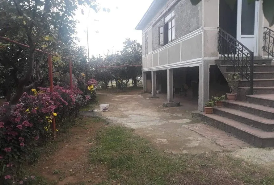 Земля, 3400 м²